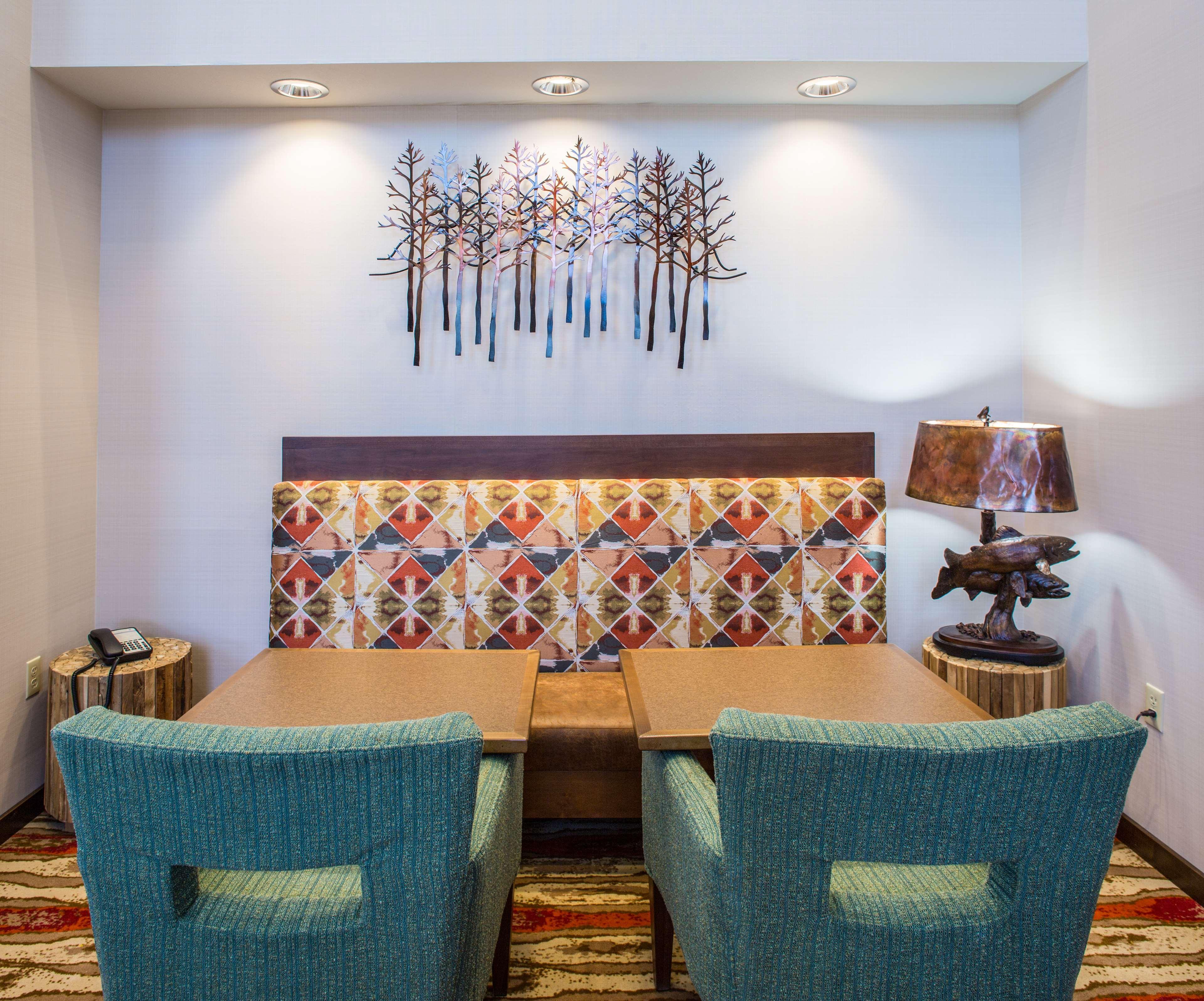 Hampton Inn & Suites Уайтфиш Екстериор снимка