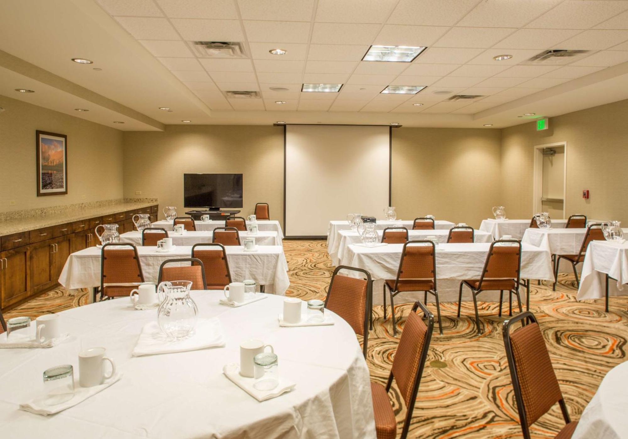 Hampton Inn & Suites Уайтфиш Екстериор снимка