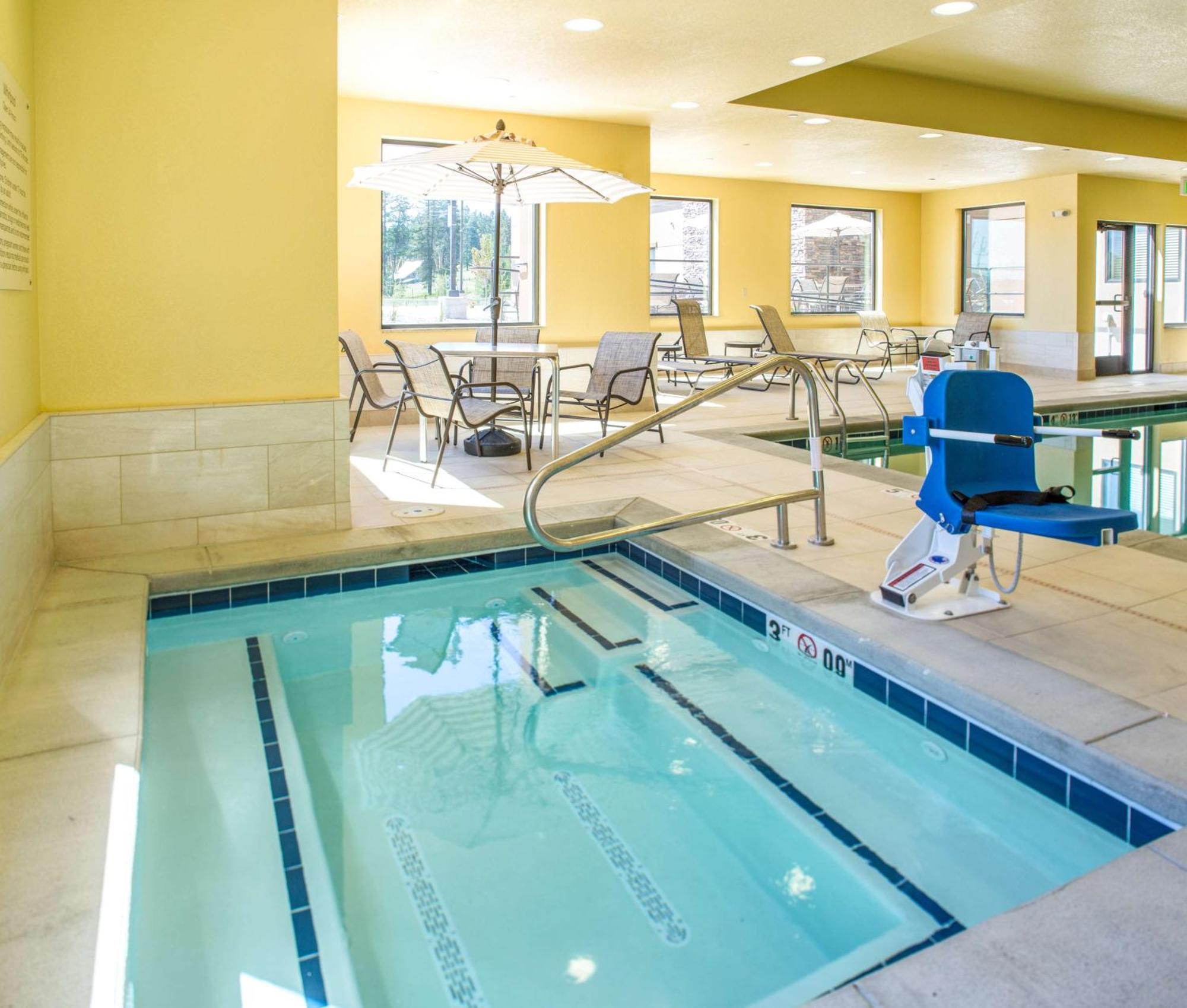 Hampton Inn & Suites Уайтфиш Екстериор снимка