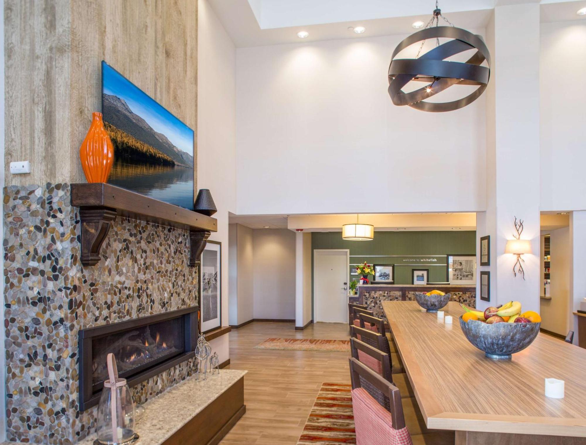 Hampton Inn & Suites Уайтфиш Екстериор снимка